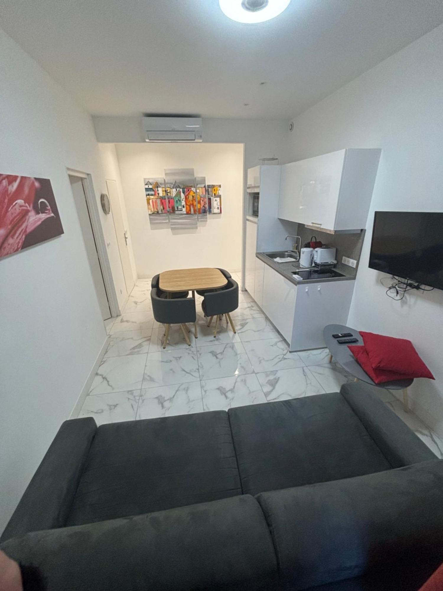 Appartement 4 Couchages Idealement Place Promenade Des Anglais / Cours Saleya Nizza Esterno foto